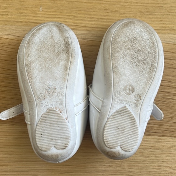 Pinokio White Patent Mary Janes Size 23 EUR/21 BRA - Picture 8 of 9